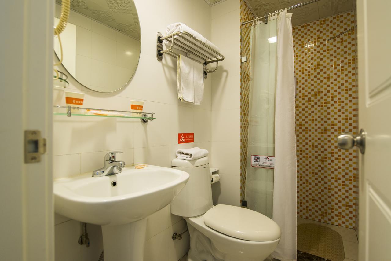 Home Inn Kunming Dongfeng Square Metro Station المظهر الخارجي الصورة