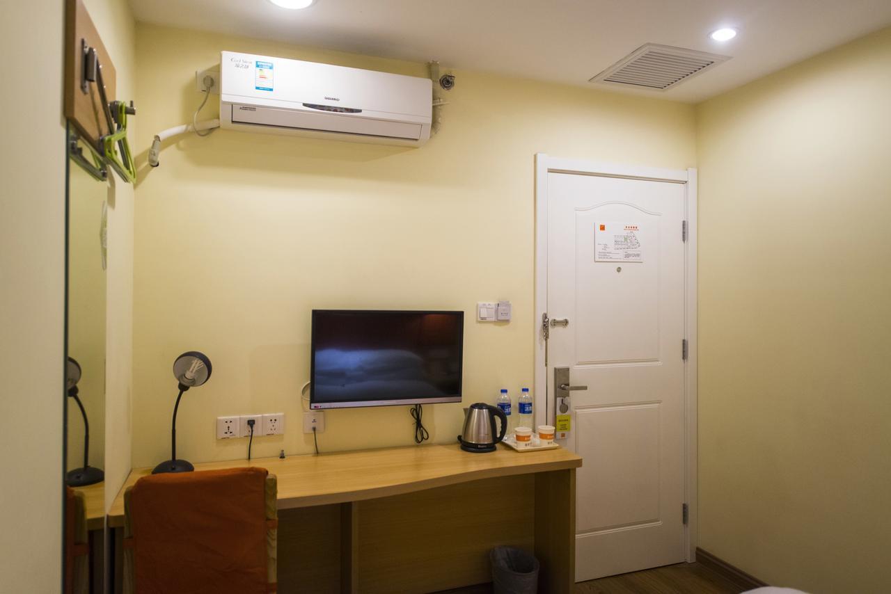 Home Inn Kunming Dongfeng Square Metro Station المظهر الخارجي الصورة