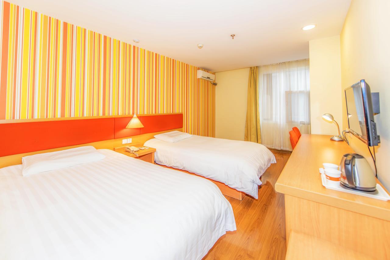 Home Inn Kunming Dongfeng Square Metro Station المظهر الخارجي الصورة